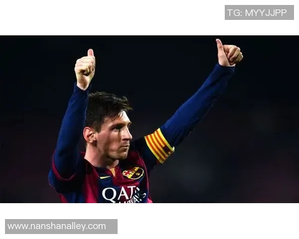 足球明星高清图片欣赏与精彩瞬间解析全方位展示球场传奇风采